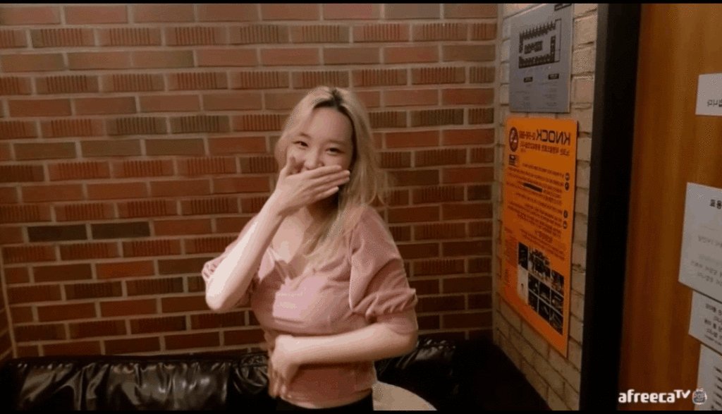 걸그룹_위클리 신지윤 보지털 영통 + [야킹 술먹방] + 인스타 소통 3v