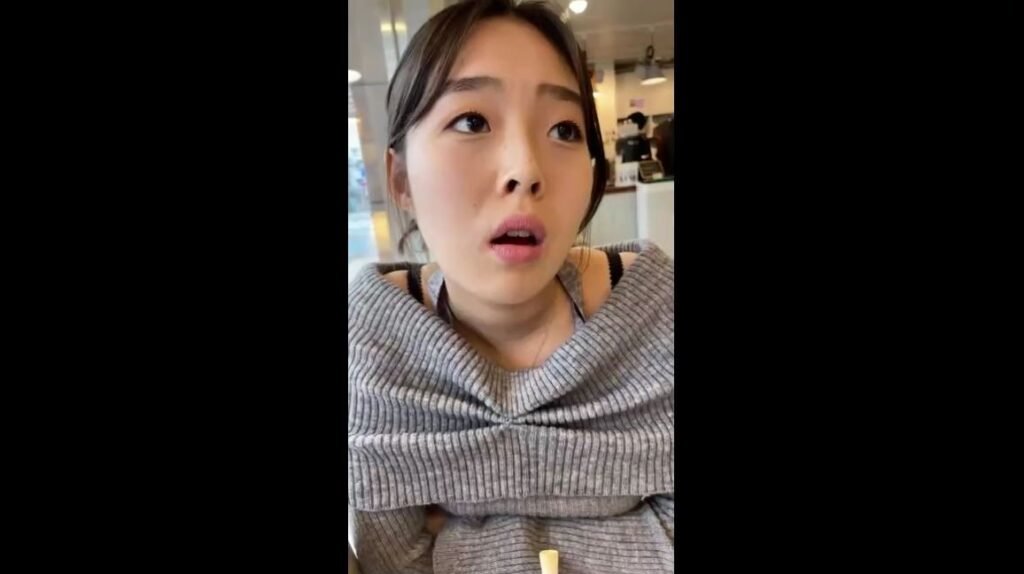 신작 ✨회색오프숄더 여친_인스타 라방으로 공개 5V