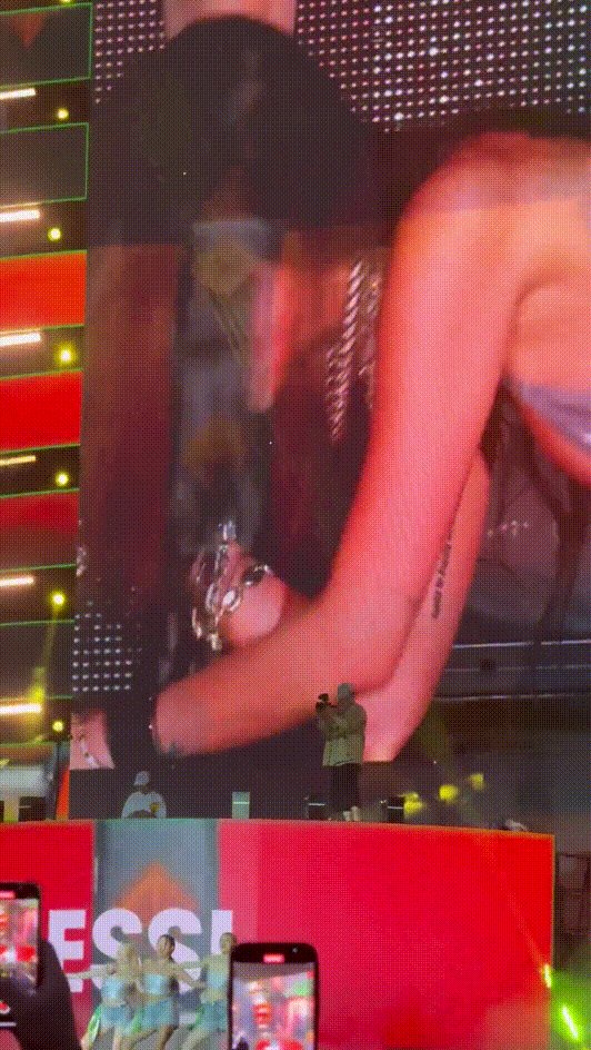 삭제된_워터밤 제시 꼭지 노출 영상