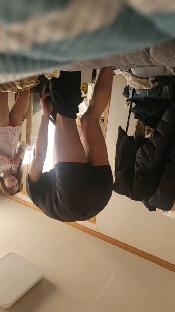 포터남 검정브라빨간팬티