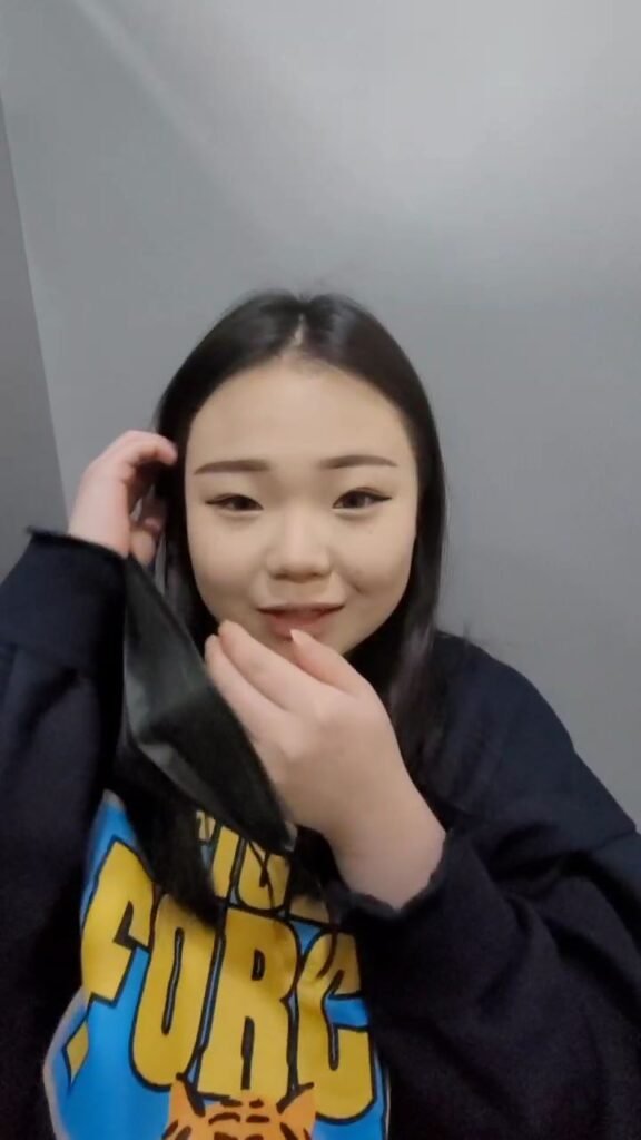 화장실 꽈추큰 어린커플