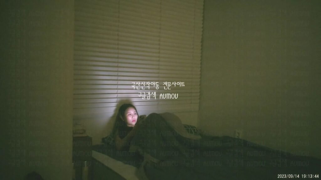 키스방 시리즈 건물주 아재 – 신음소리 좋은 긴머리 참젖녀